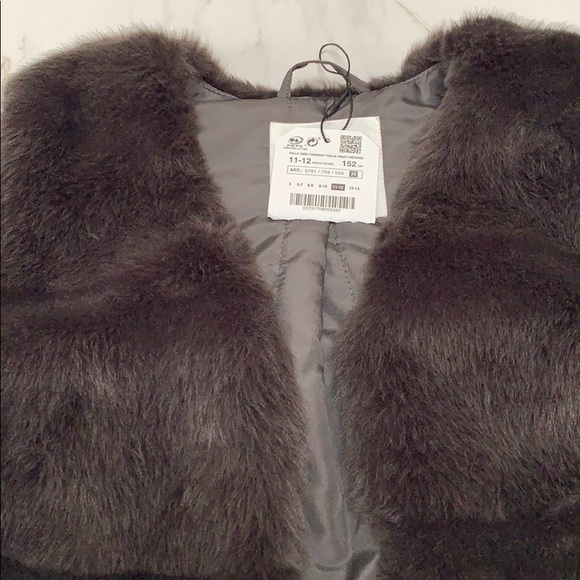 NWT Zara kids faux fur vest sz 11-12 - Picture 2 of 4